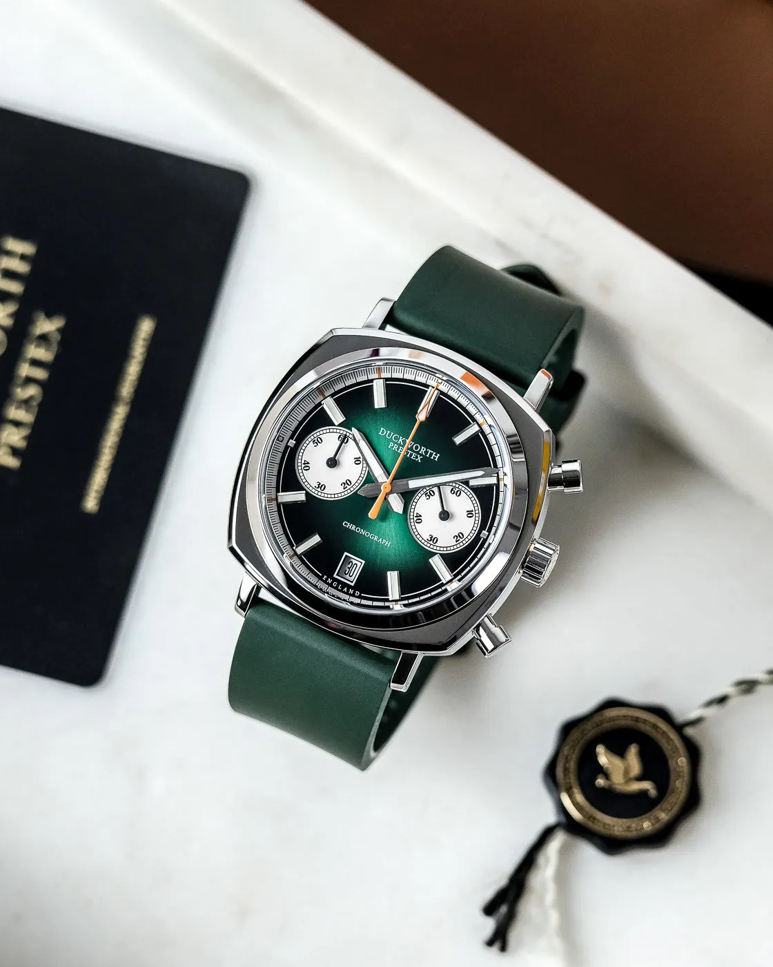 DP Watch Chronograph 42 Green Green Rubber