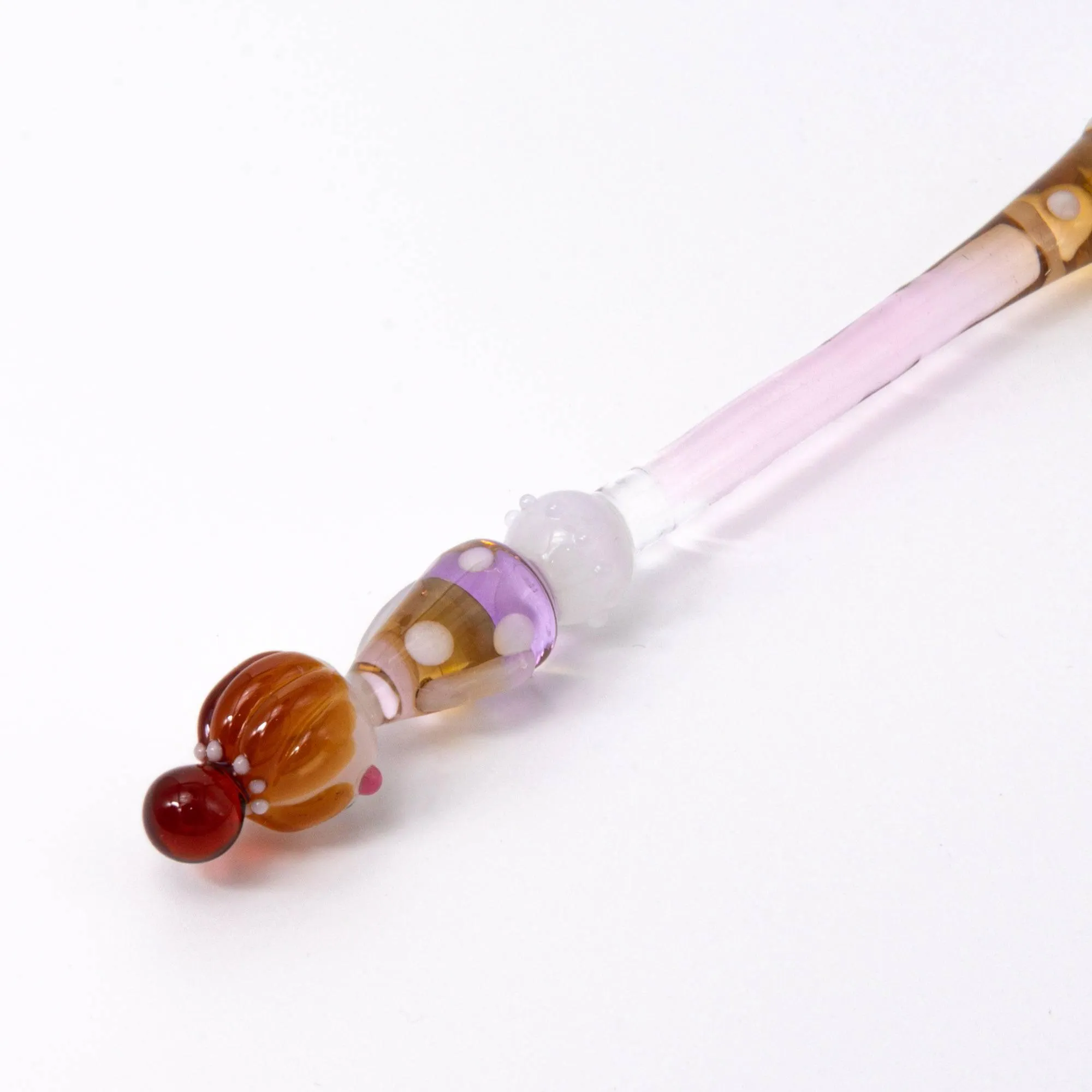 Fashionable Lady Marun-Chan Glass Dip Pen | Polka-Dot Pattern