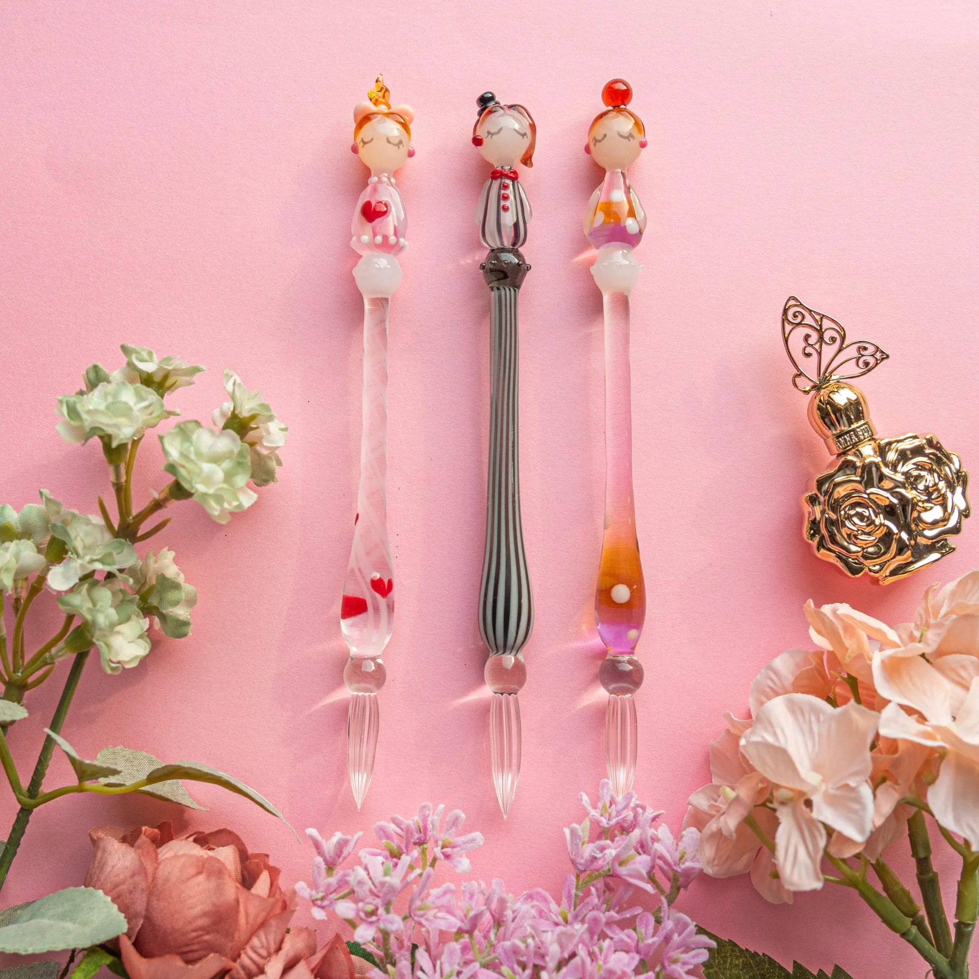 Fashionable Lady Marun-Chan Glass Dip Pen | Polka-Dot Pattern