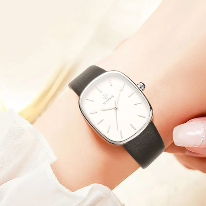 Fashionable Quartz Watch