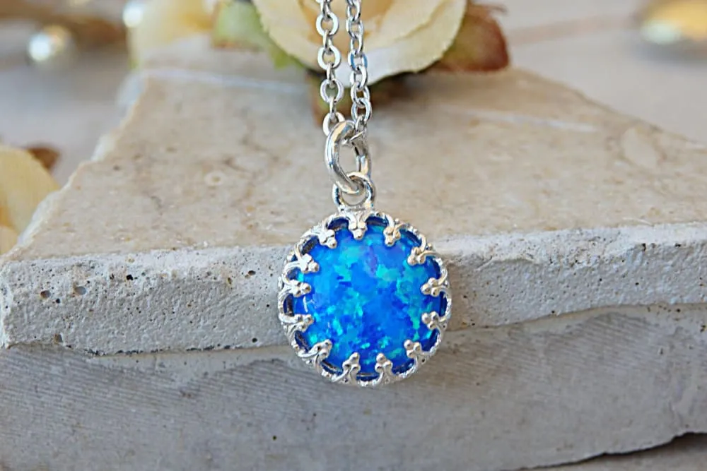 Opal pendant