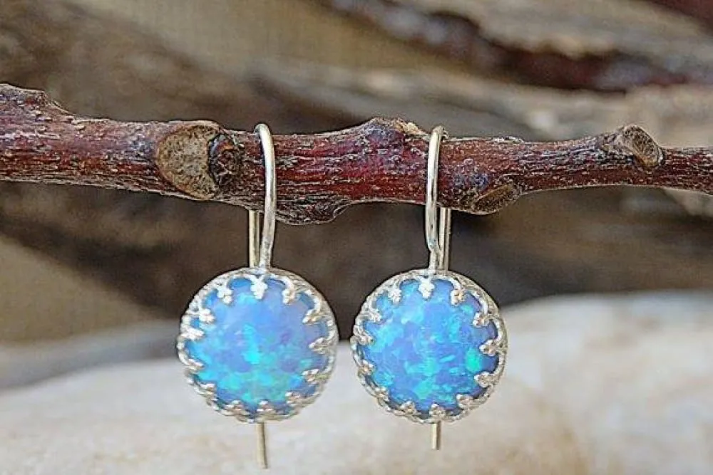 Opal pendant