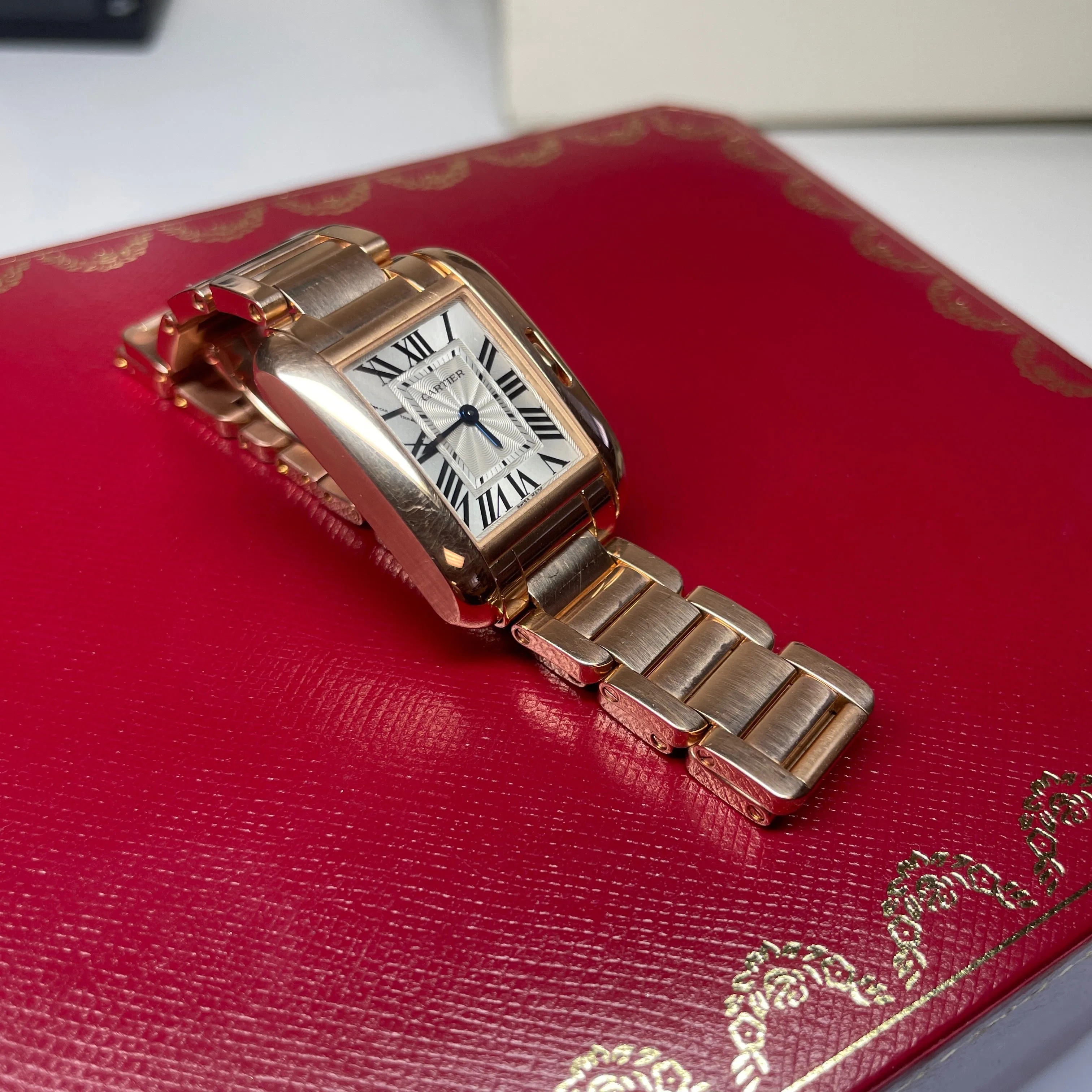 Pre-Owned Cartier Tank Anglaise 18k Rose Gold Quartz Watch W5310013