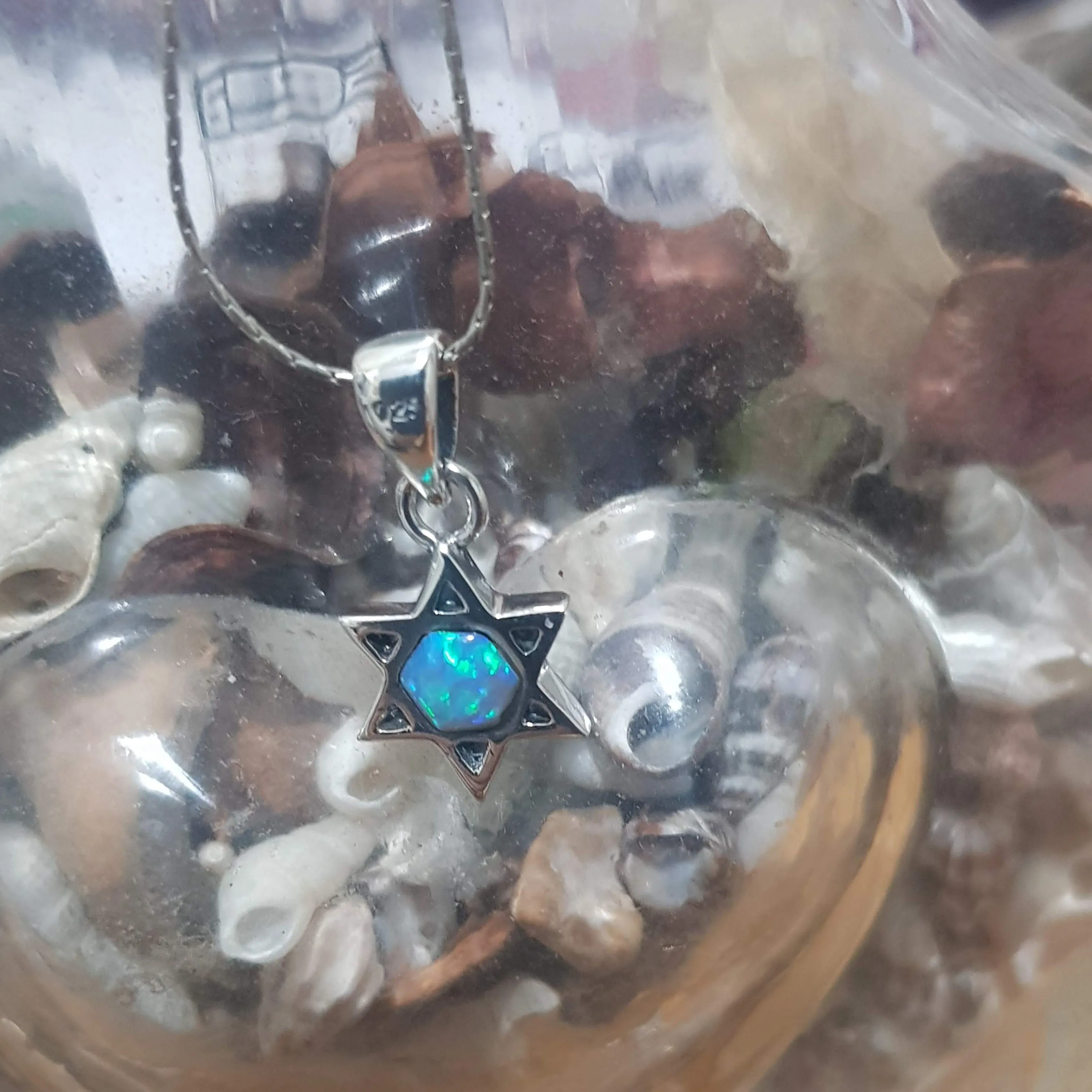 Star of David Necklace - A Symbol of Faith and Identity