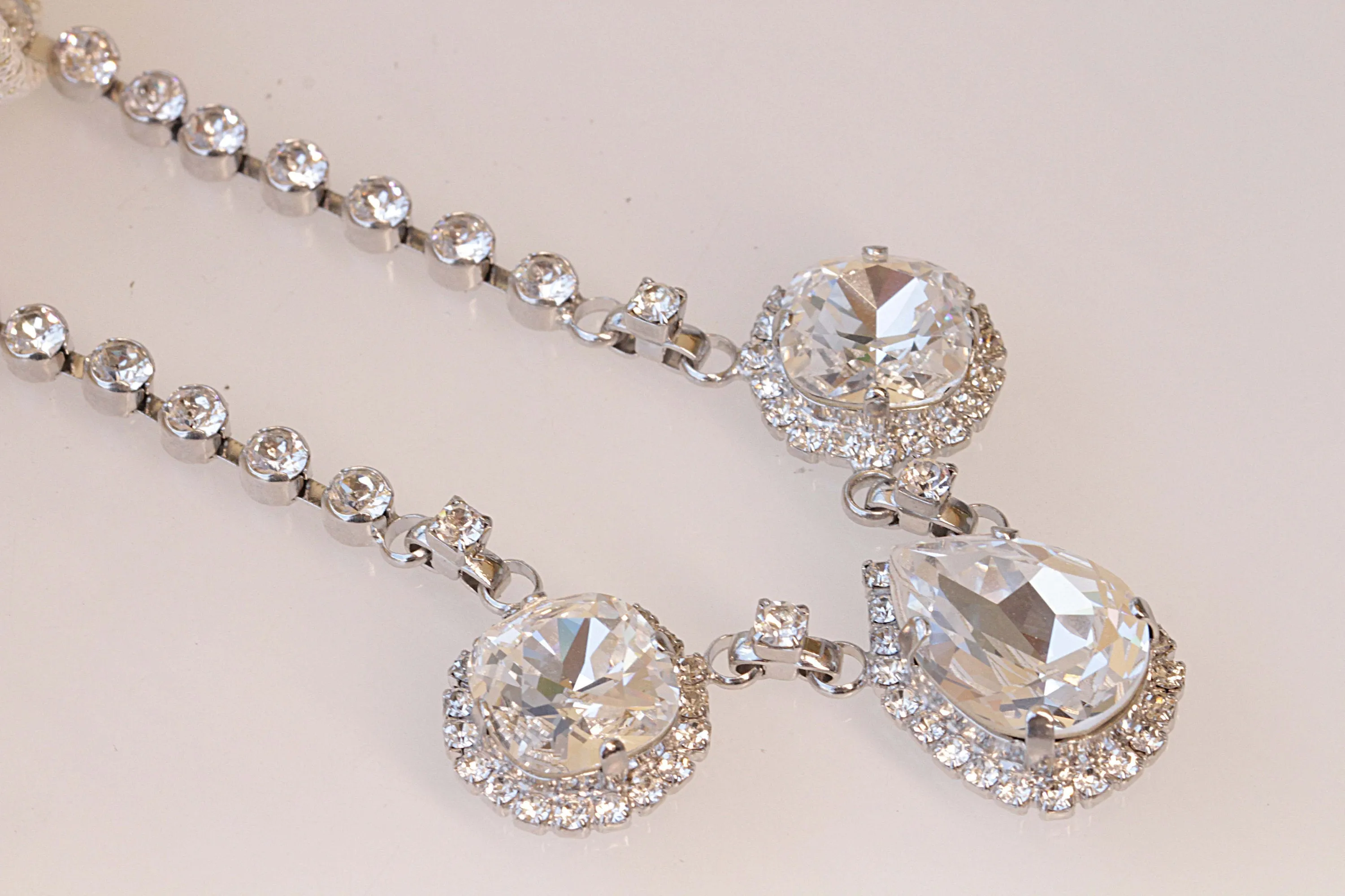 WEDDING CRYSTAL NECKLACE