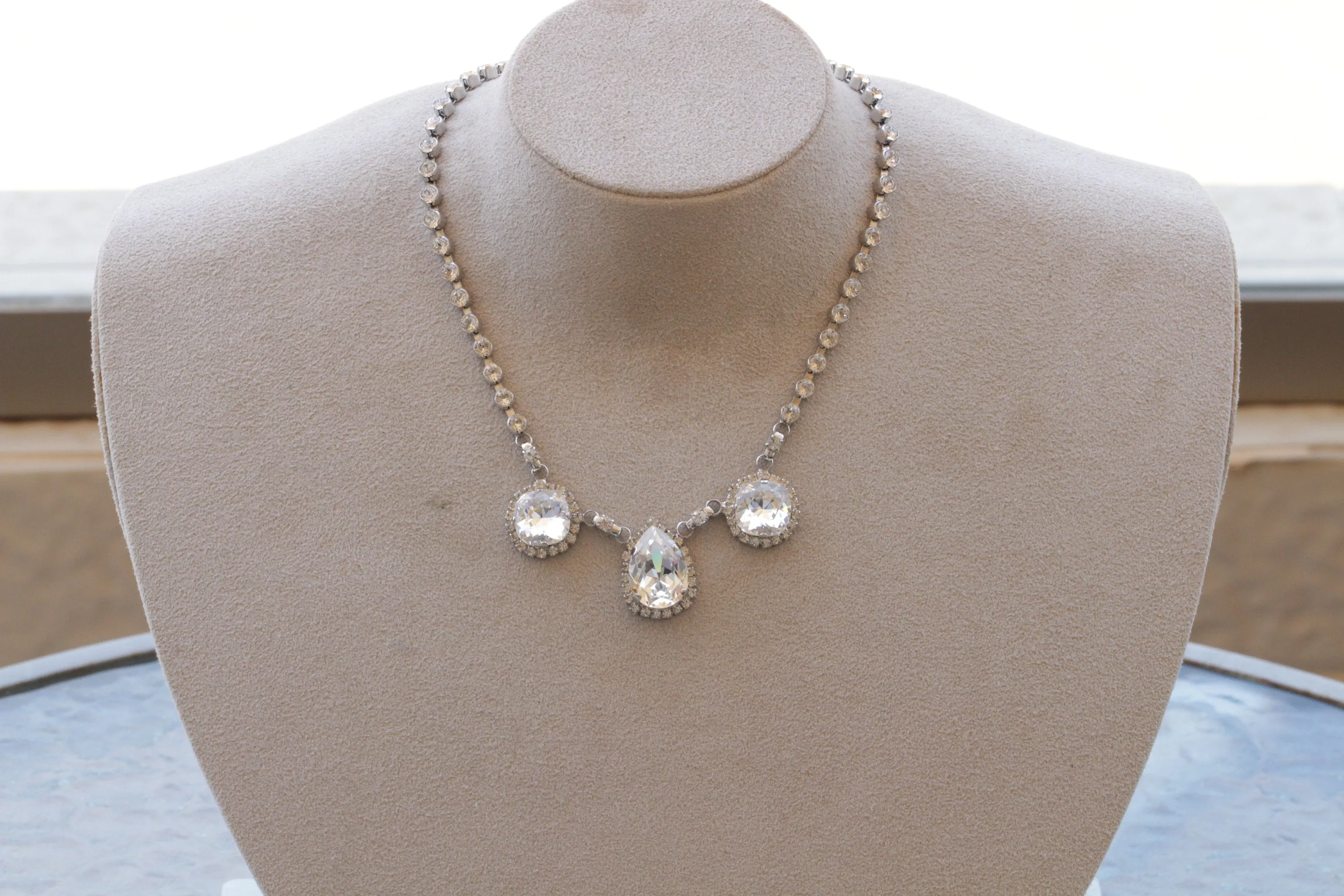 WEDDING CRYSTAL NECKLACE