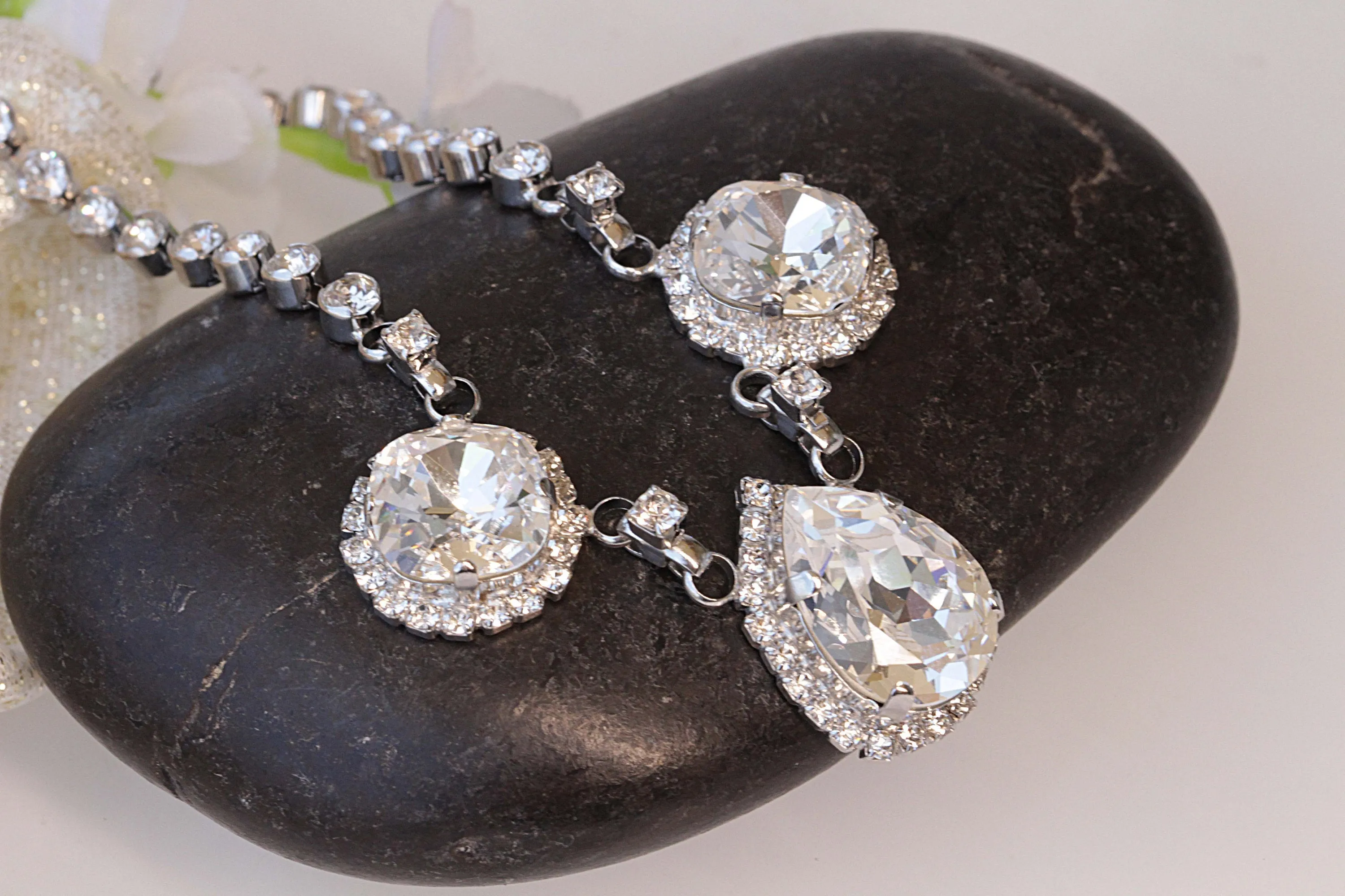 WEDDING CRYSTAL NECKLACE
